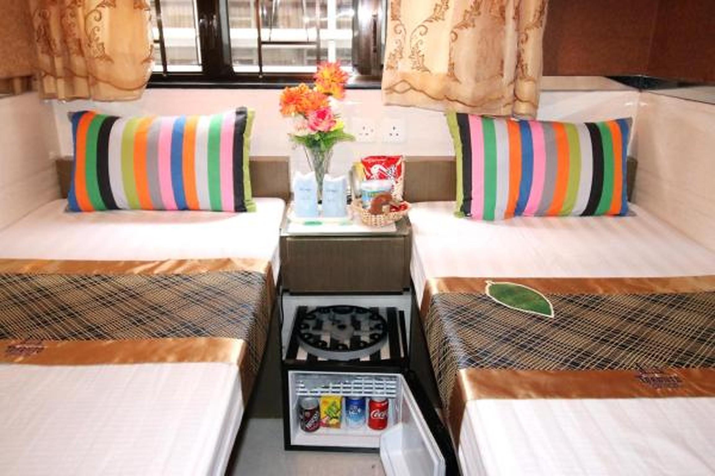 Temple Street Hotel Kowloon  Exterior photo