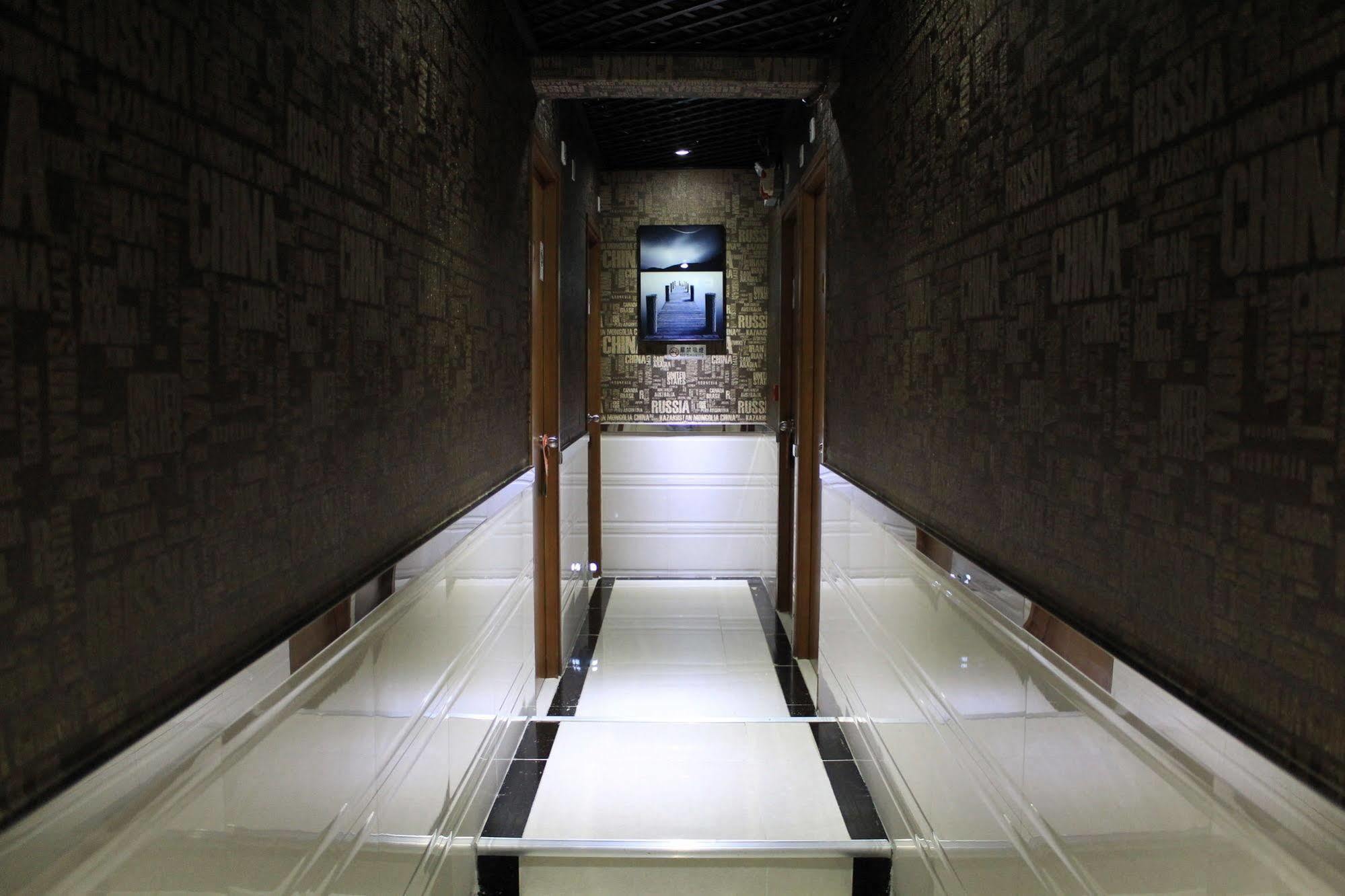 Temple Street Hotel Kowloon  Exterior photo