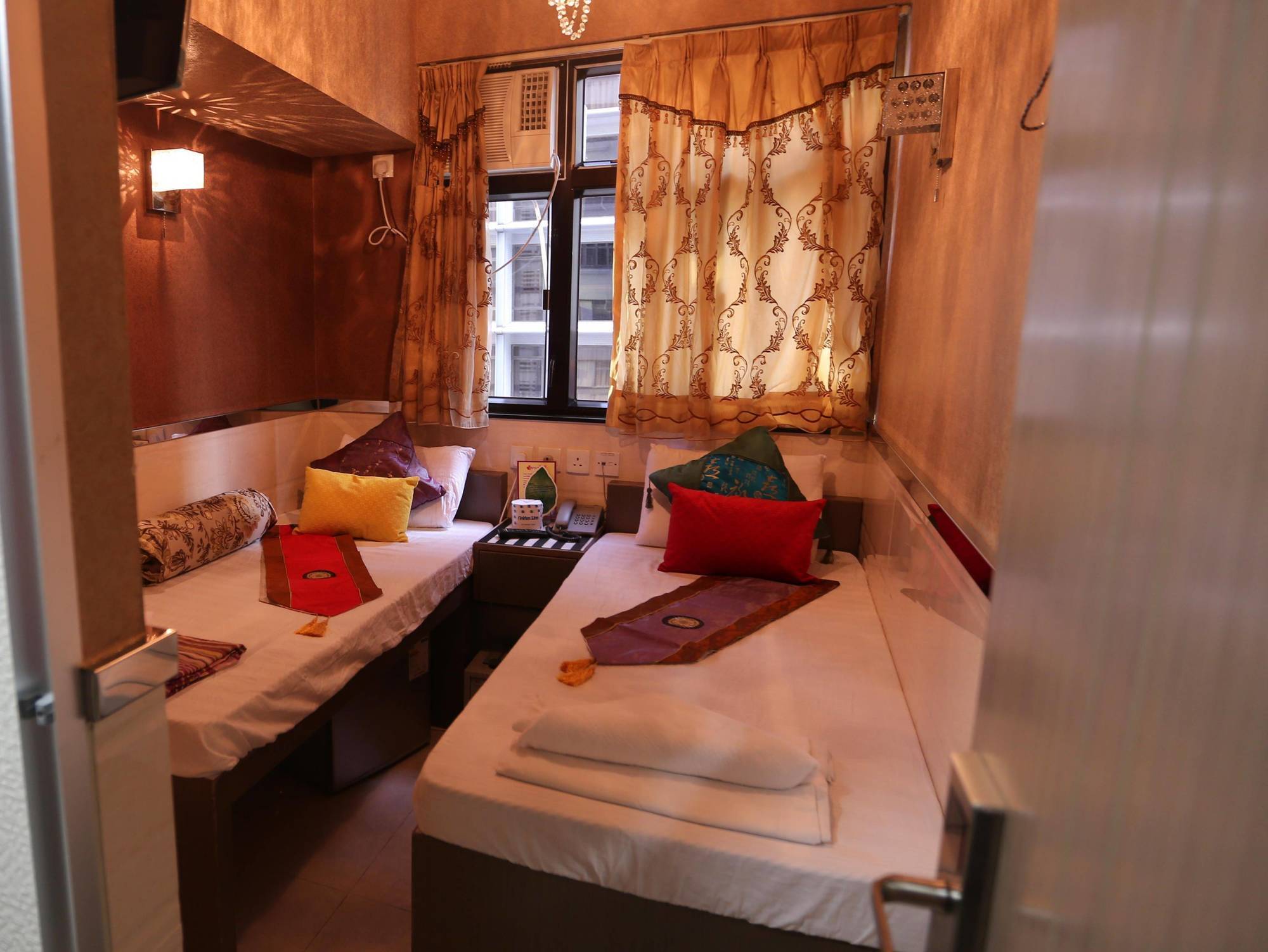 Temple Street Hotel Kowloon  Exterior photo